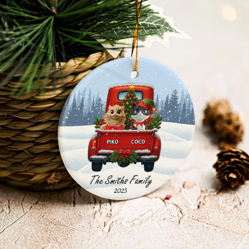 Merry Christmas Cat Lovers - Personalized Circle Ceramic Ornament