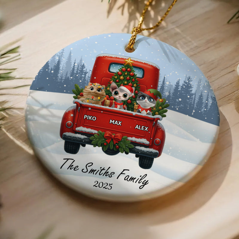 Merry Christmas Cat Lovers - Personalized Circle Ceramic Ornament