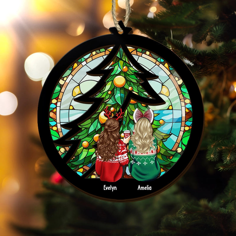 Besties Sitting Under The Christmas Tree - Christmas Gift For Besties - Personalized Suncatcher Ornament